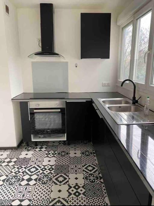 Appartement Ping-Pong Proche Gare Gagny Екстер'єр фото