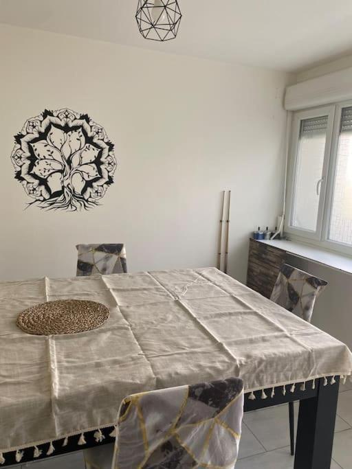 Appartement Ping-Pong Proche Gare Gagny Екстер'єр фото