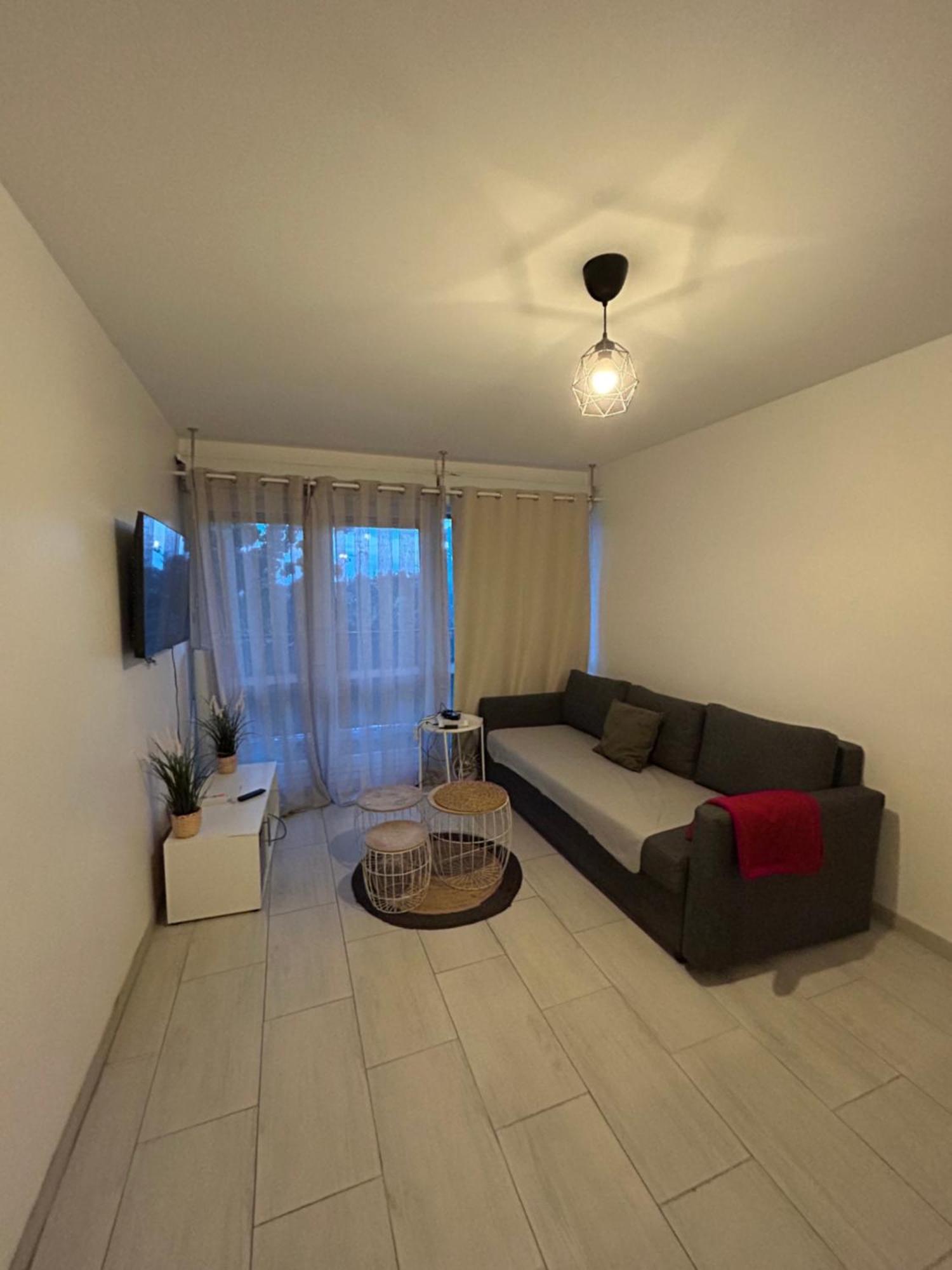 Appartement Ping-Pong Proche Gare Gagny Екстер'єр фото